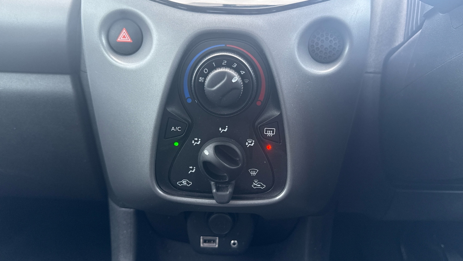 Used Toyota AYGO 2020 for sale - 78180205: Photo 32