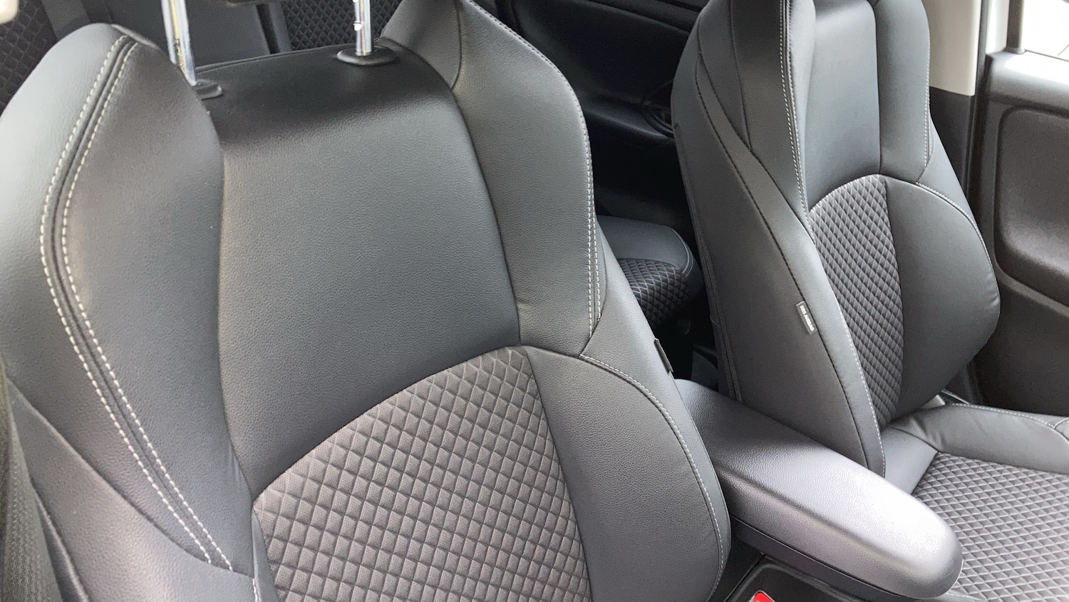 Used Mazda Mazda2 HYBRID 2023 for sale - 77545663: Photo 13