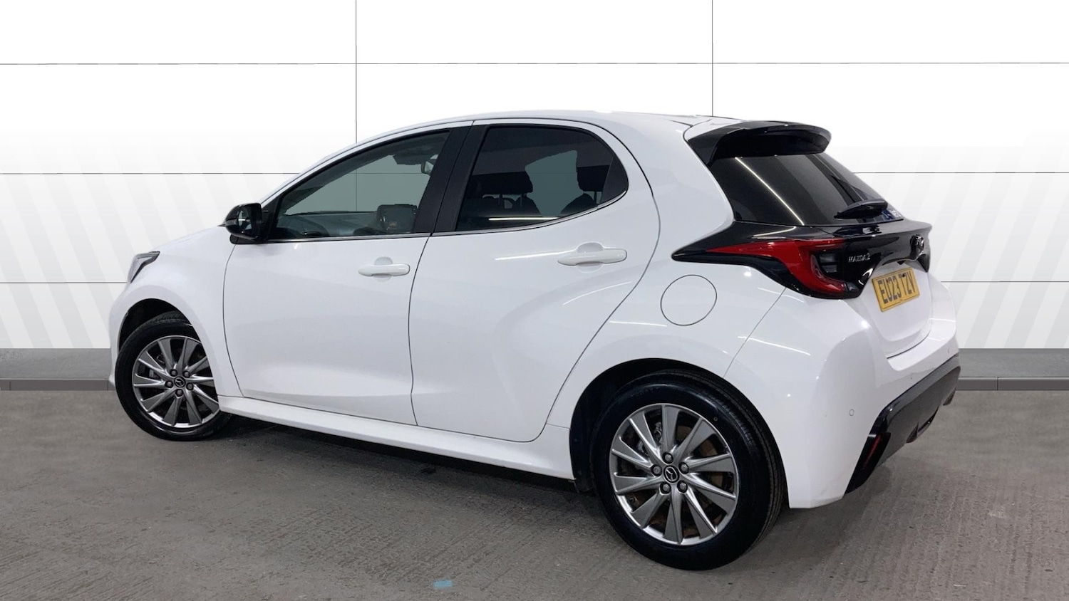 Used Mazda Mazda2 HYBRID 2023 for sale - 77545663: Photo 2