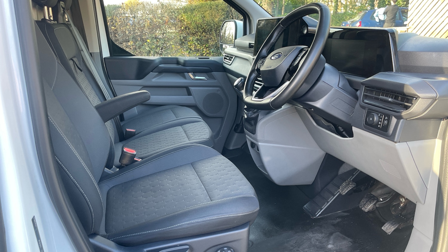Used Ford Transit Custom 2024 for sale - 76904869: Photo 4