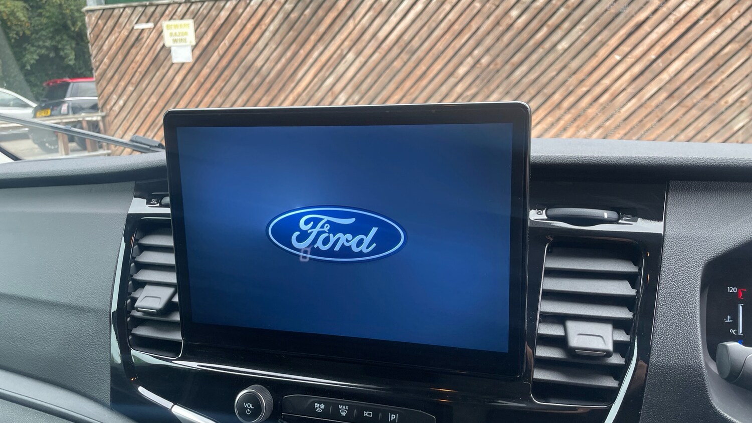 Used Ford Transit 2024 for sale - 76268172: Photo 15