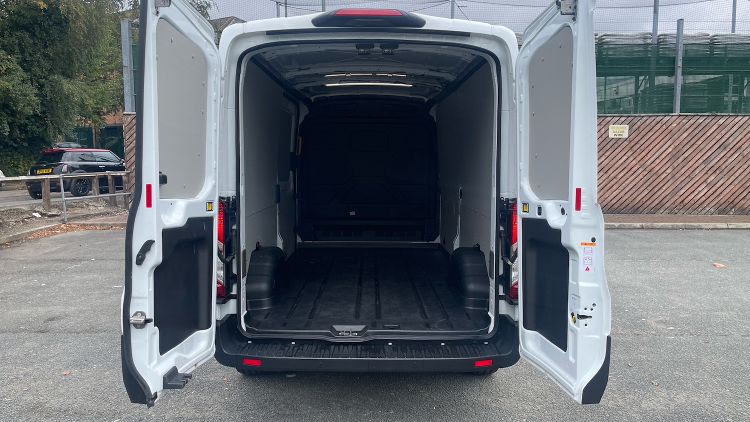 Used Ford Transit 2024 for sale - 76268172: Photo 3