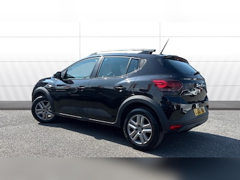Used Dacia Sandero Stepway 2023 for sale - 79240405: Photo