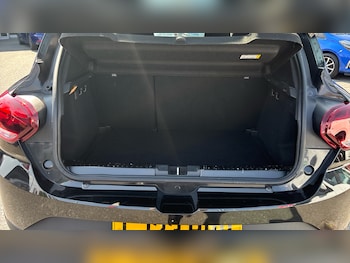 Used Dacia Sandero Stepway 2023 for sale - 79240405: Photo