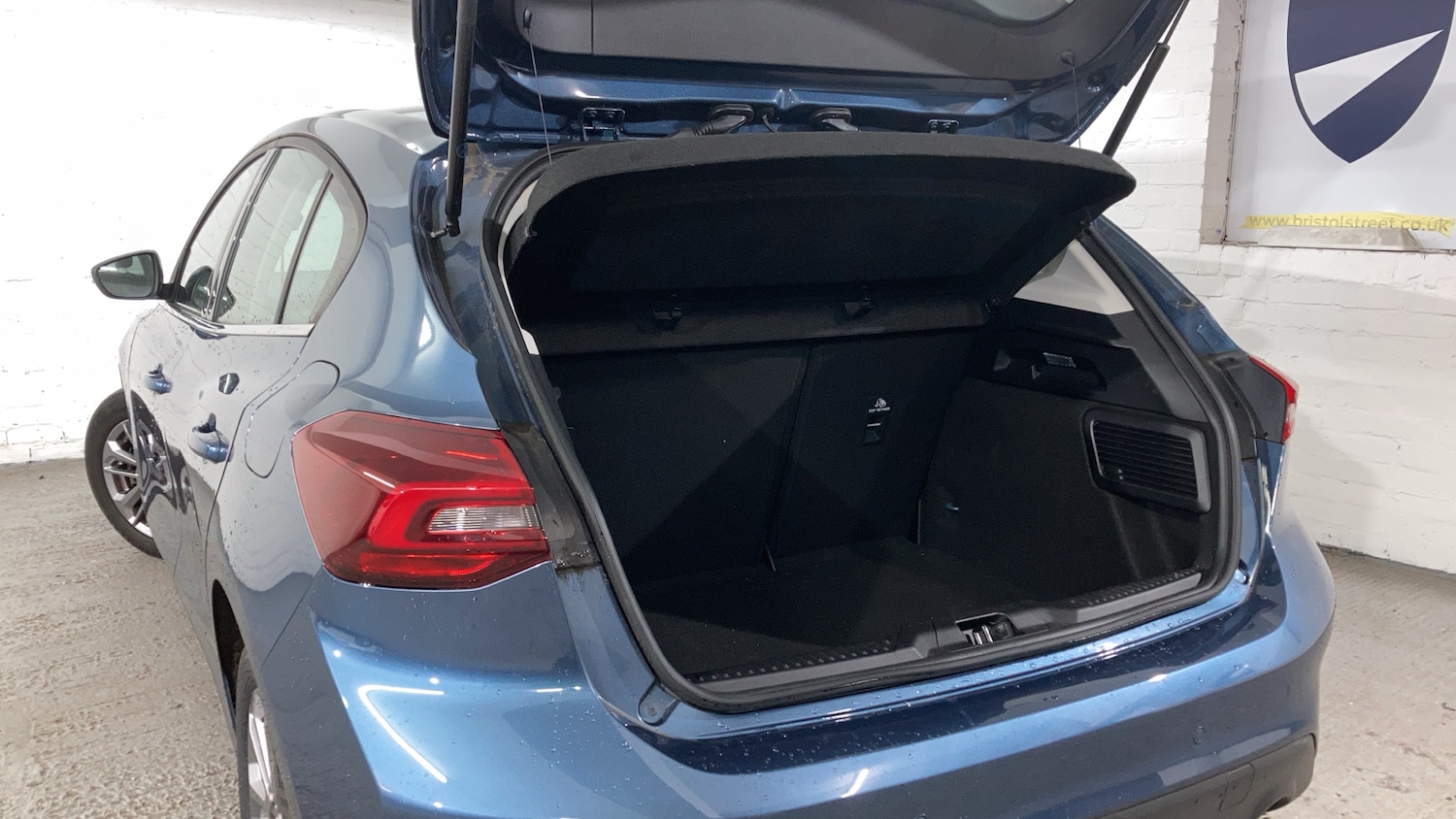 Used Ford Focus 2023 for sale - 77054854: Photo 36