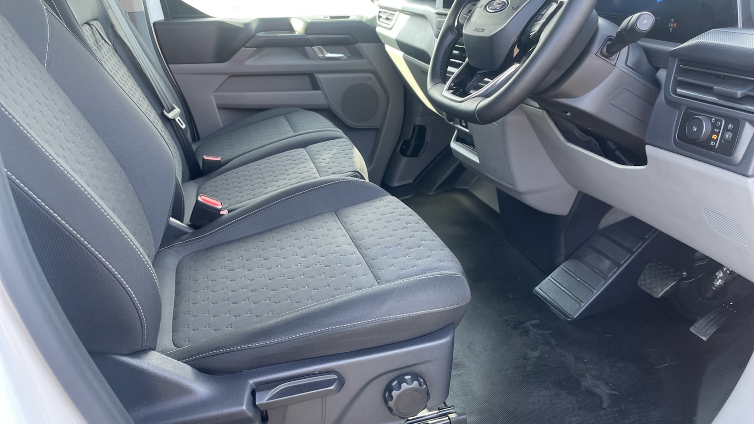 Used Ford Transit Custom 2025 for sale - 78065008: Photo 4