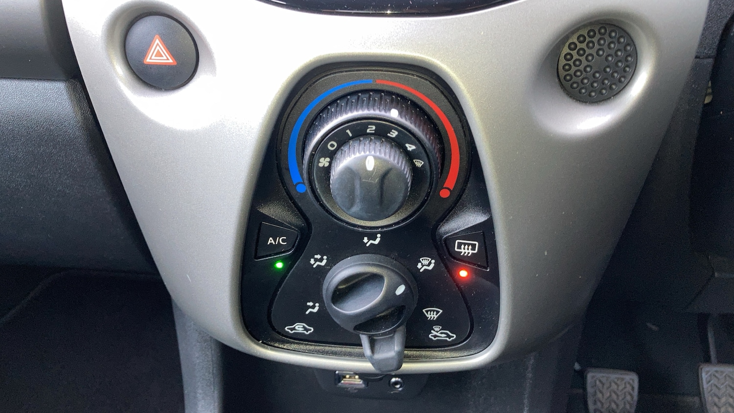 Used Peugeot 108 2017 for sale - 77032772: Photo 18