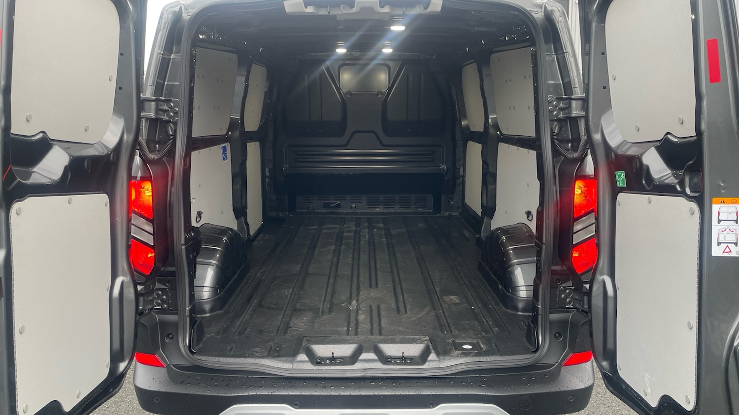 Used Ford Transit Custom 2025 for sale - 77502564: Photo 12