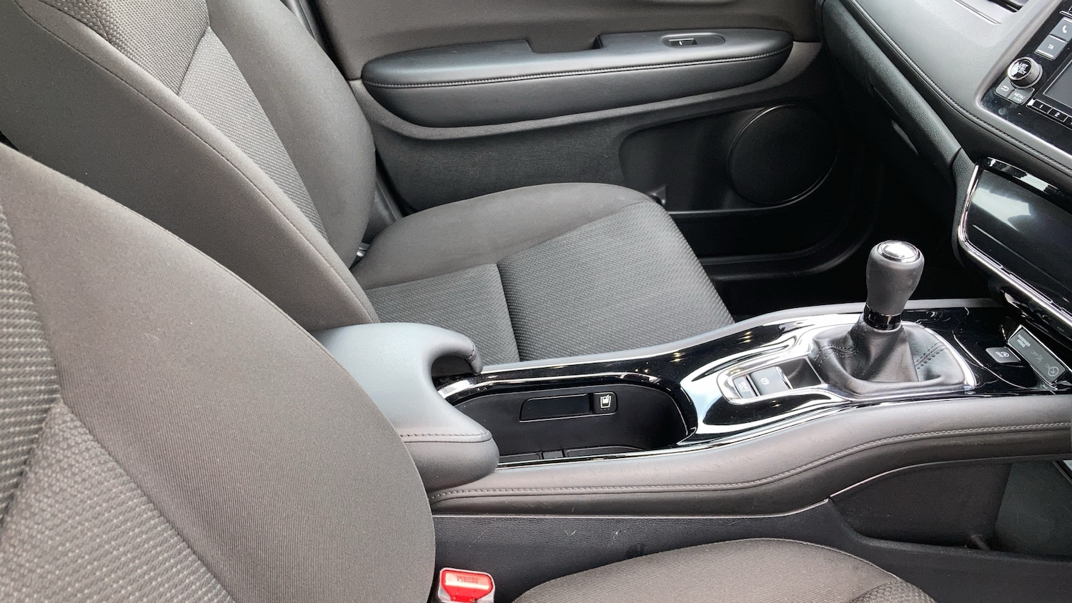 Used Honda HR-V 2016 for sale - 77076965: Photo 24