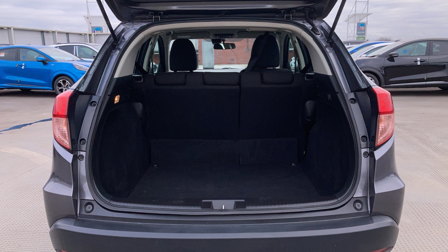 Used Honda HR-V 2016 for sale - 77076965: Photo 4