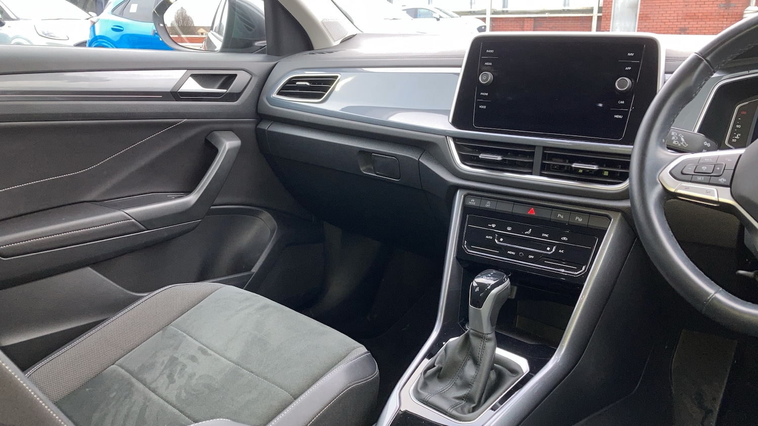 Used Volkswagen T-Roc 2022 for sale - 77077796: Photo 18