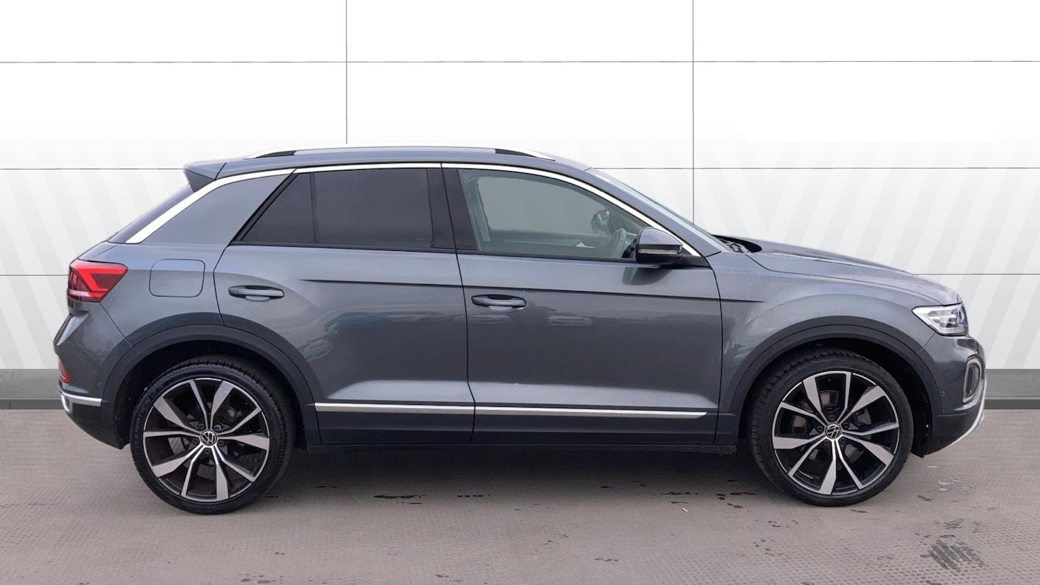 Used Volkswagen T-Roc 2022 for sale - 77077796: Photo 4
