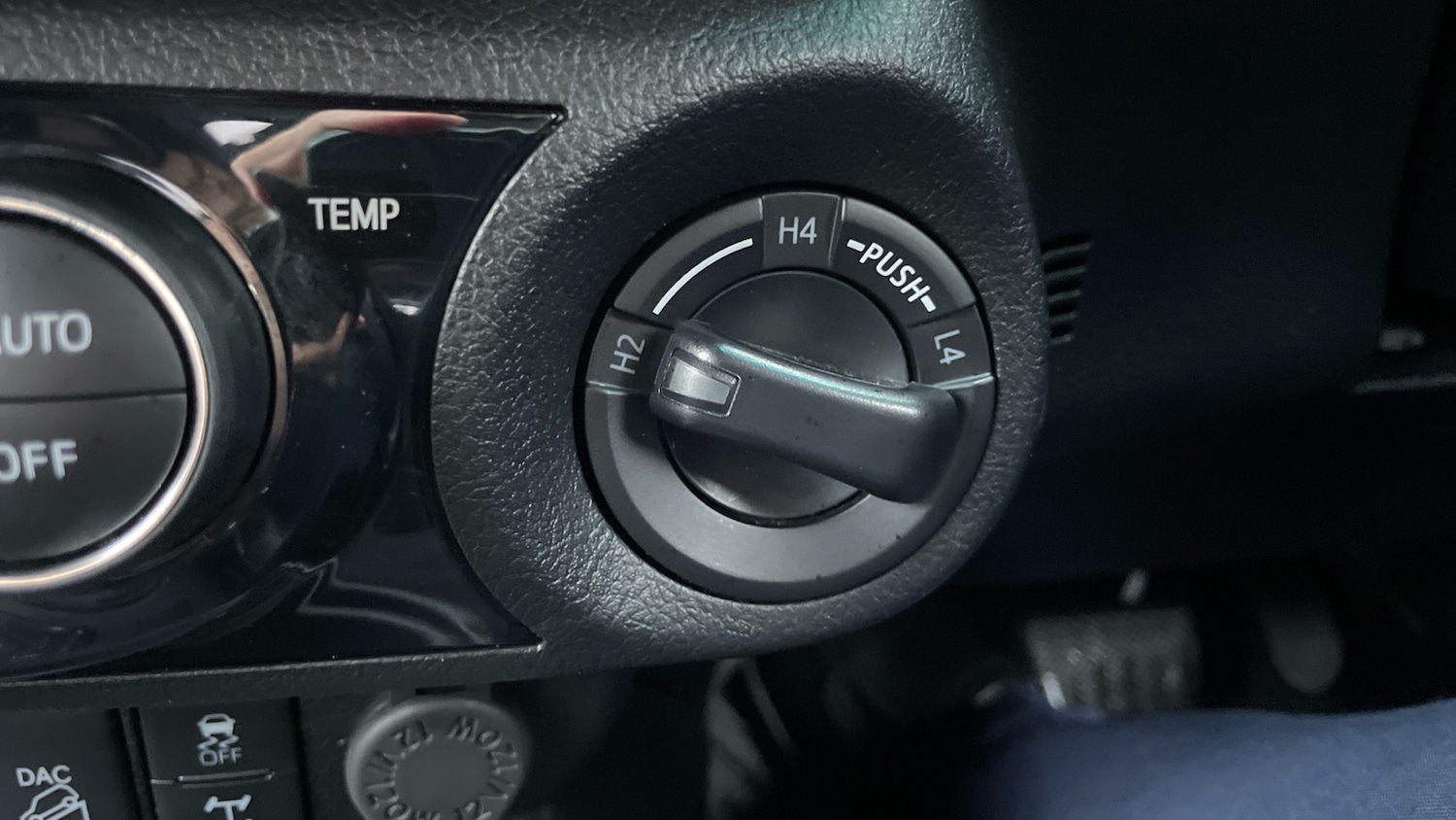 Used Toyota Hilux 2022 for sale - 77844580: Photo 26