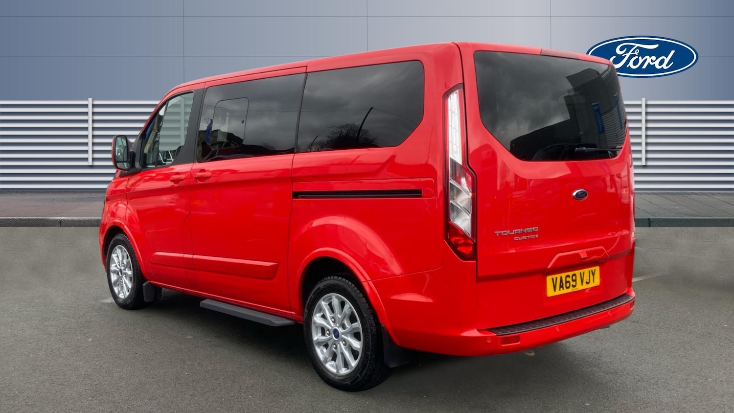 Used Ford Tourneo Custom 2024 for sale - 77548120: Photo 2