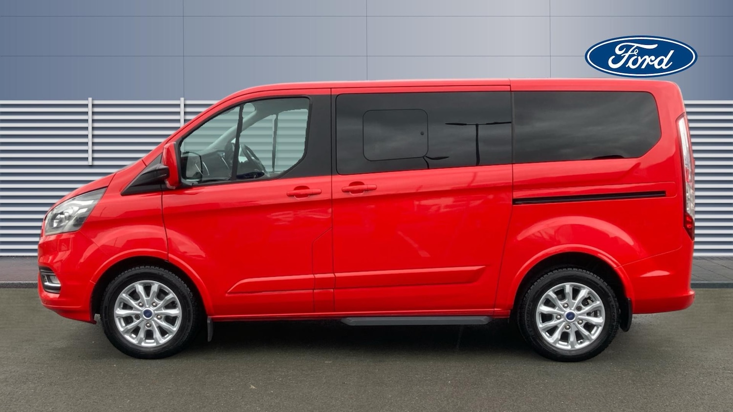 Used Ford Tourneo Custom 2024 for sale - 77548120: Photo 3