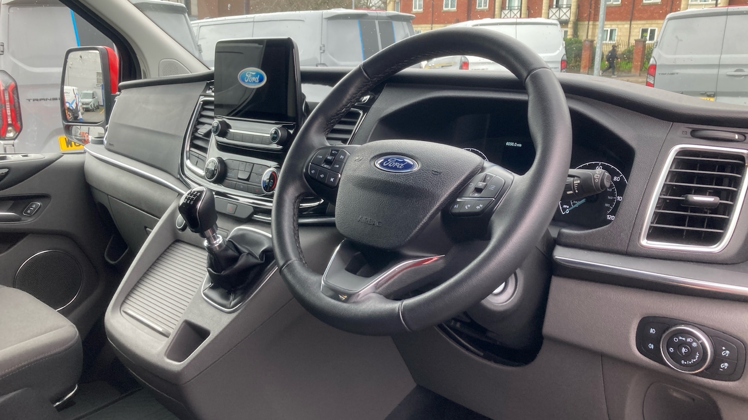 Used Ford Tourneo Custom 2024 for sale - 77548120: Photo 5