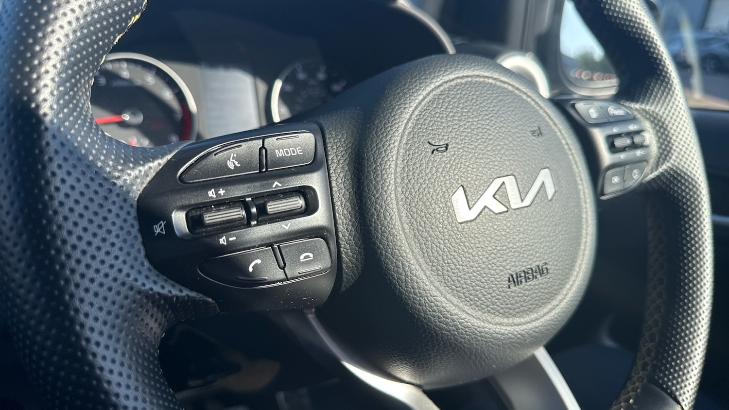 Used Kia Picanto 2023 for sale - 76149142: Photo 32