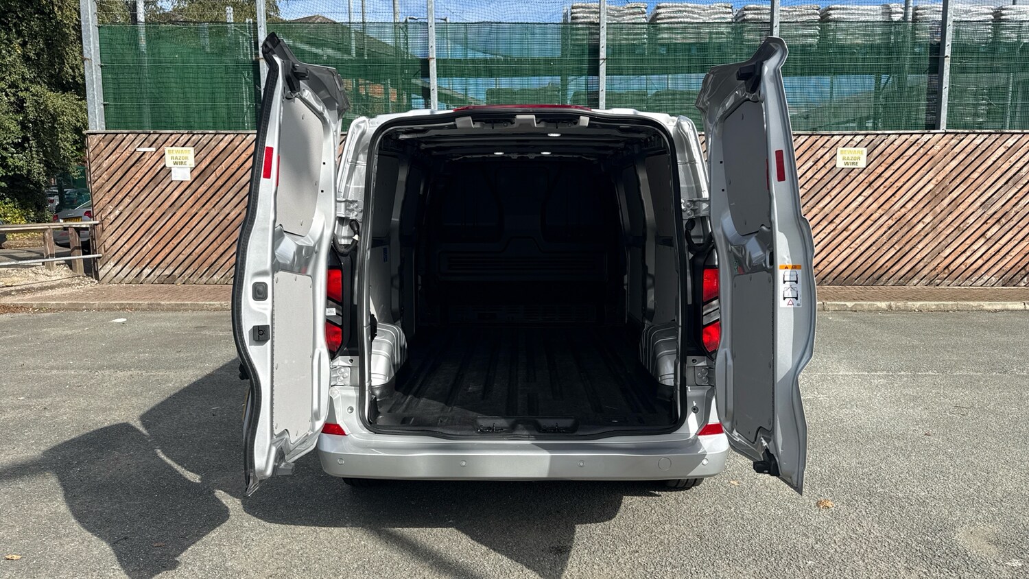 Used Ford Transit Custom 2024 for sale - 76064903: Photo 3