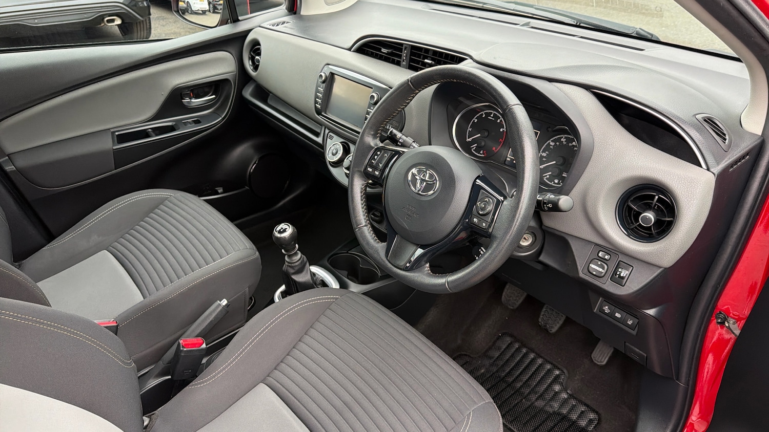 Used Toyota Yaris 2018 for sale - 77813292: Photo 23