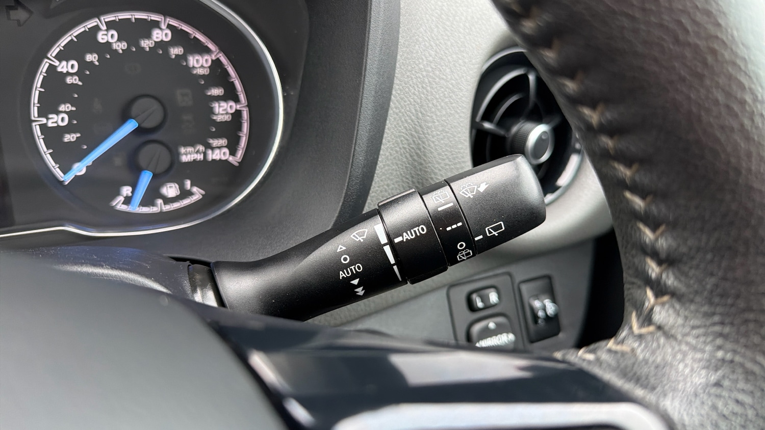 Used Toyota Yaris 2018 for sale - 77813292: Photo 42