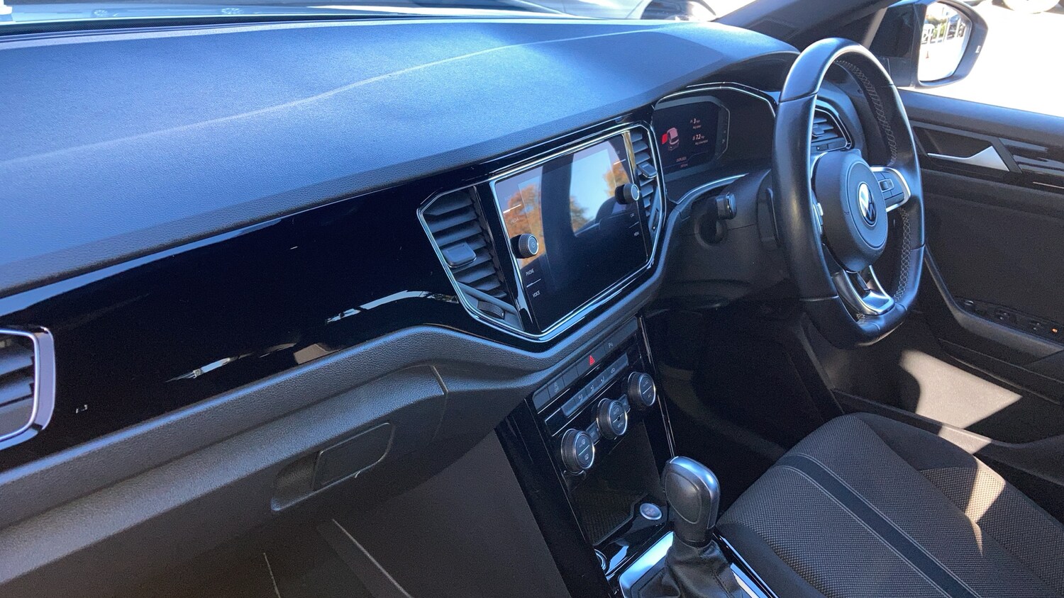 Used Volkswagen T-Roc 2021 for sale - 76065951: Photo 16