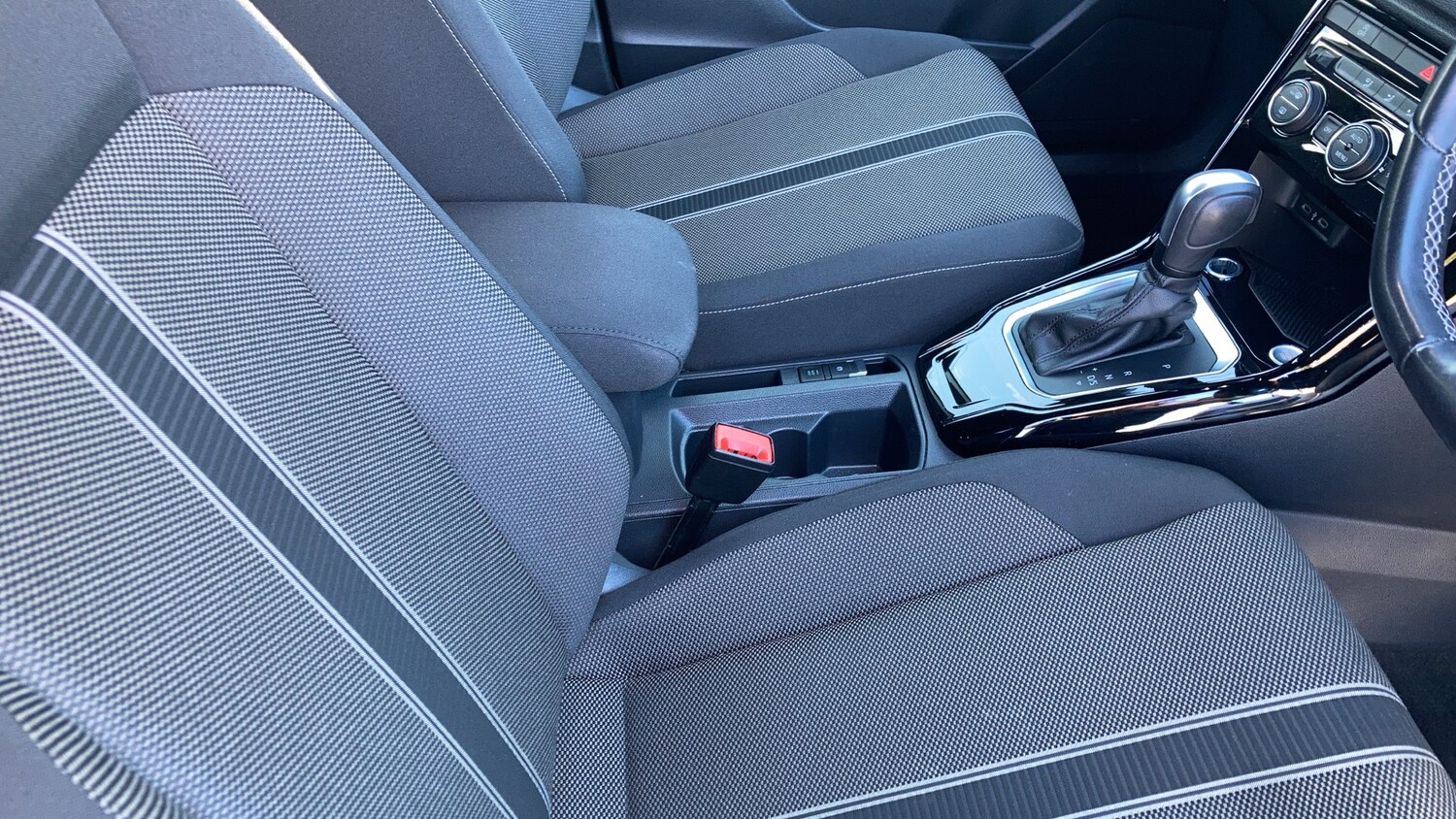 Used Volkswagen T-Roc 2021 for sale - 76065951: Photo 20