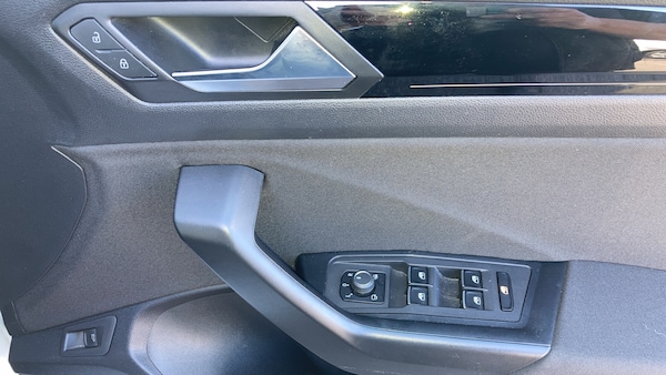 Used Volkswagen T-Roc 2021 for sale - 76065951: Photo 28