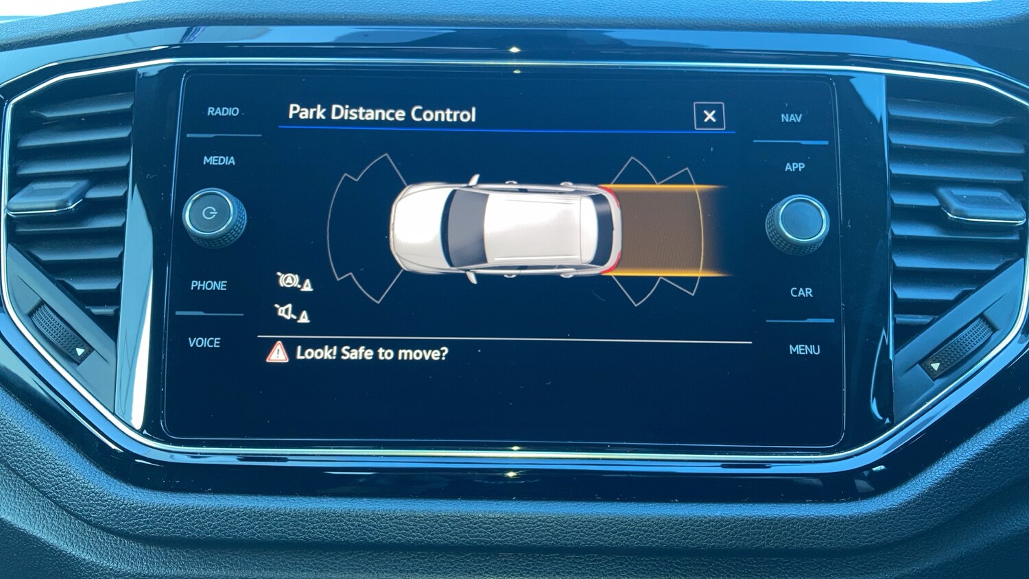 Used Volkswagen T-Roc 2021 for sale - 76065951: Photo 9