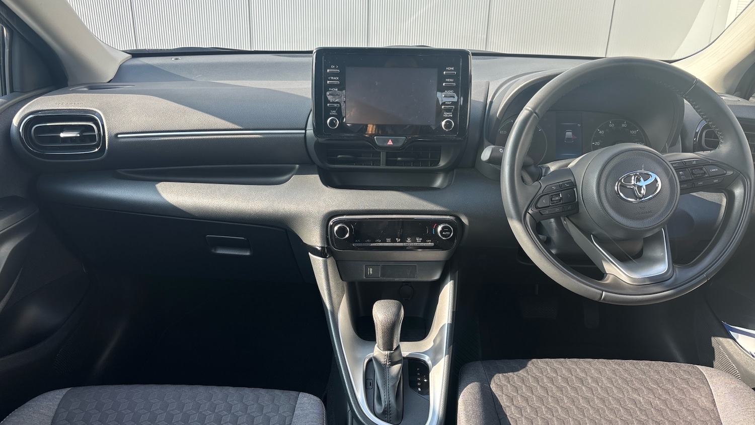 Used Toyota Yaris 2023 for sale - 77774365: Photo 12