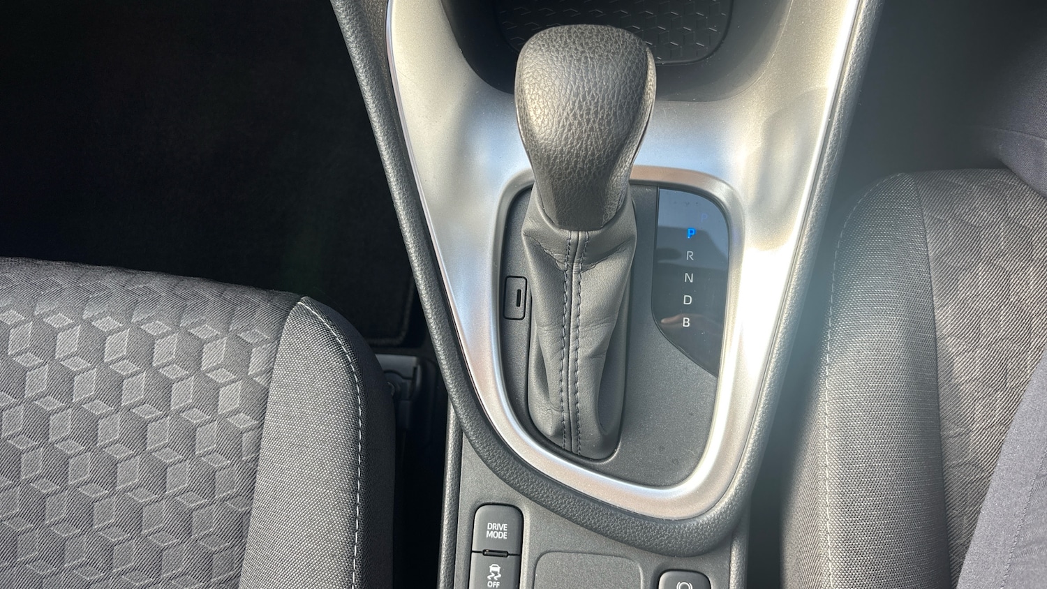 Used Toyota Yaris 2023 for sale - 77774365: Photo 14