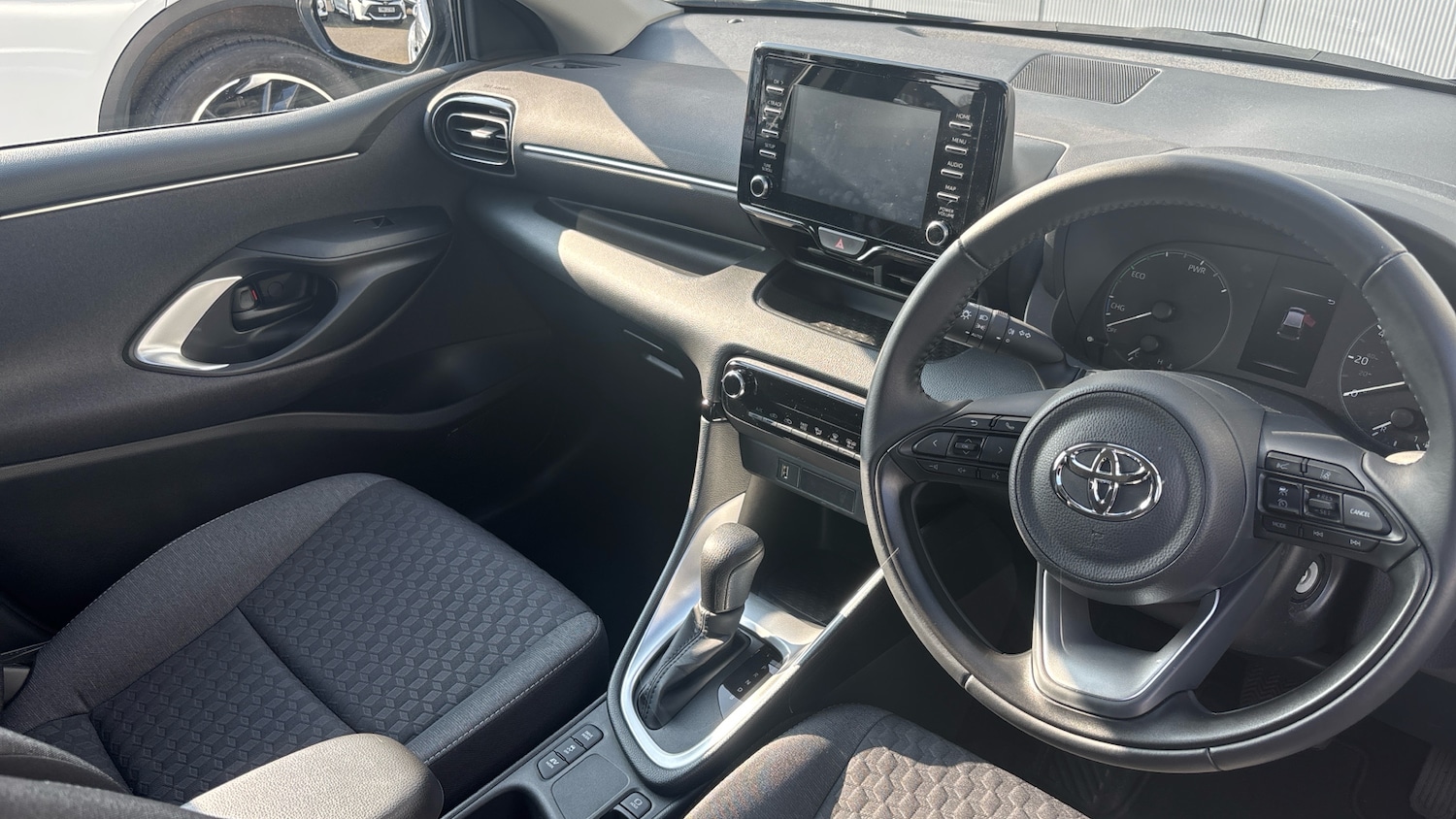 Used Toyota Yaris 2023 for sale - 77774365: Photo 18