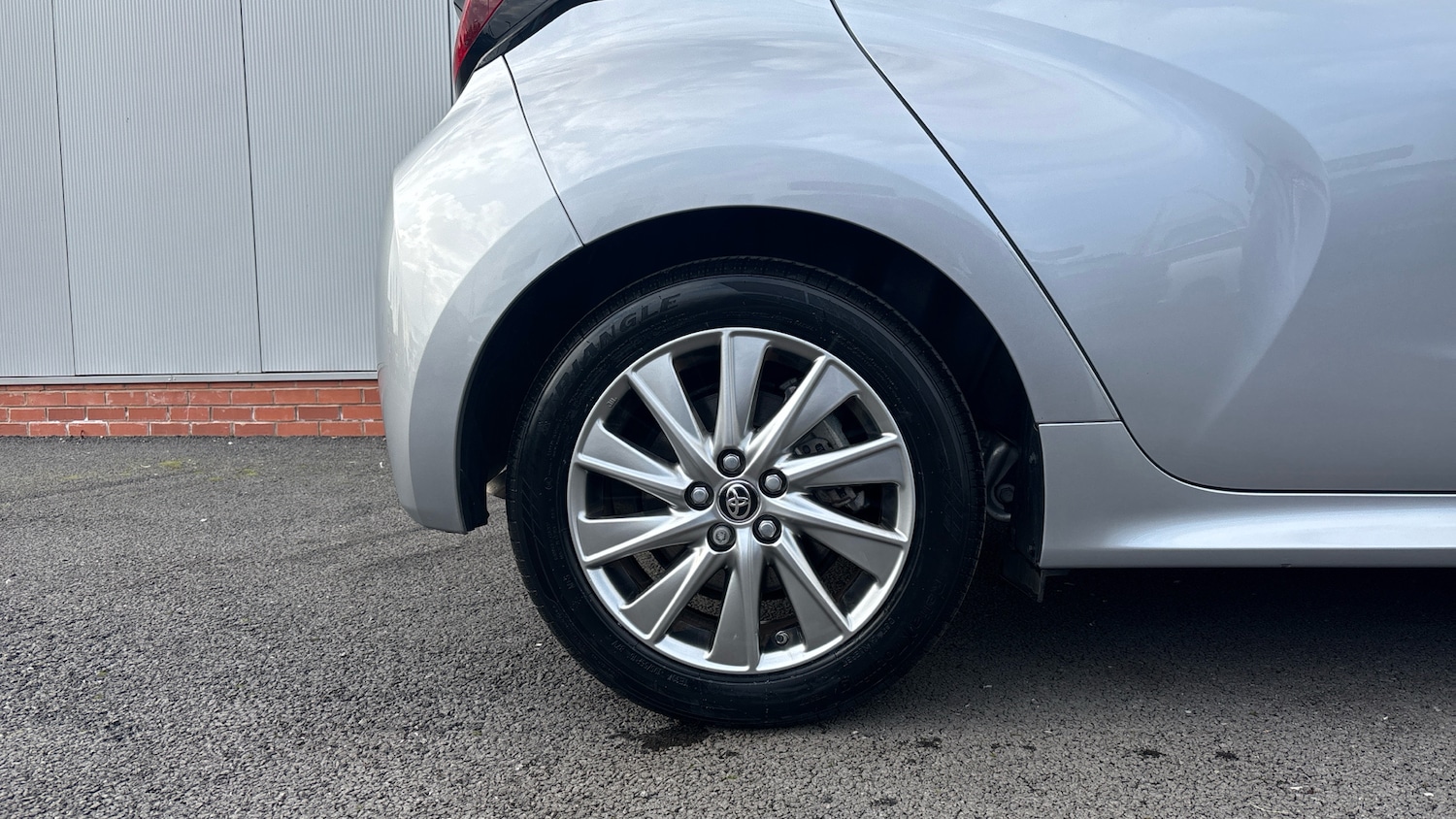 Used Toyota Yaris 2023 for sale - 77774365: Photo 28