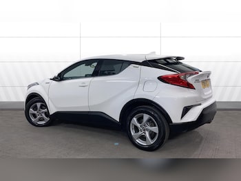 Used Toyota C-HR 2018 for sale - 77353439: Photo