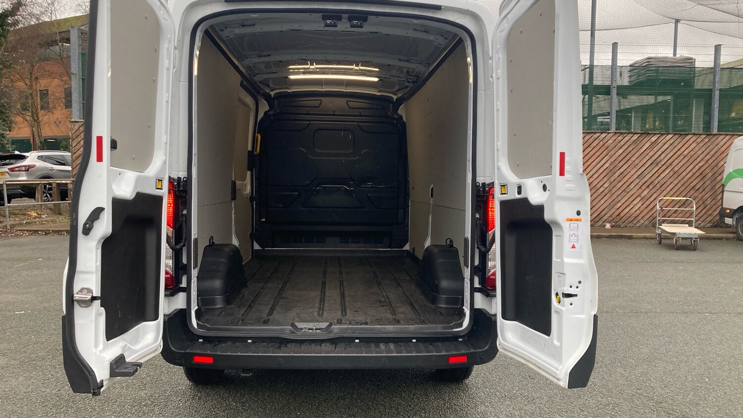 Used Ford Transit 2024 for sale - 77363979: Photo 3