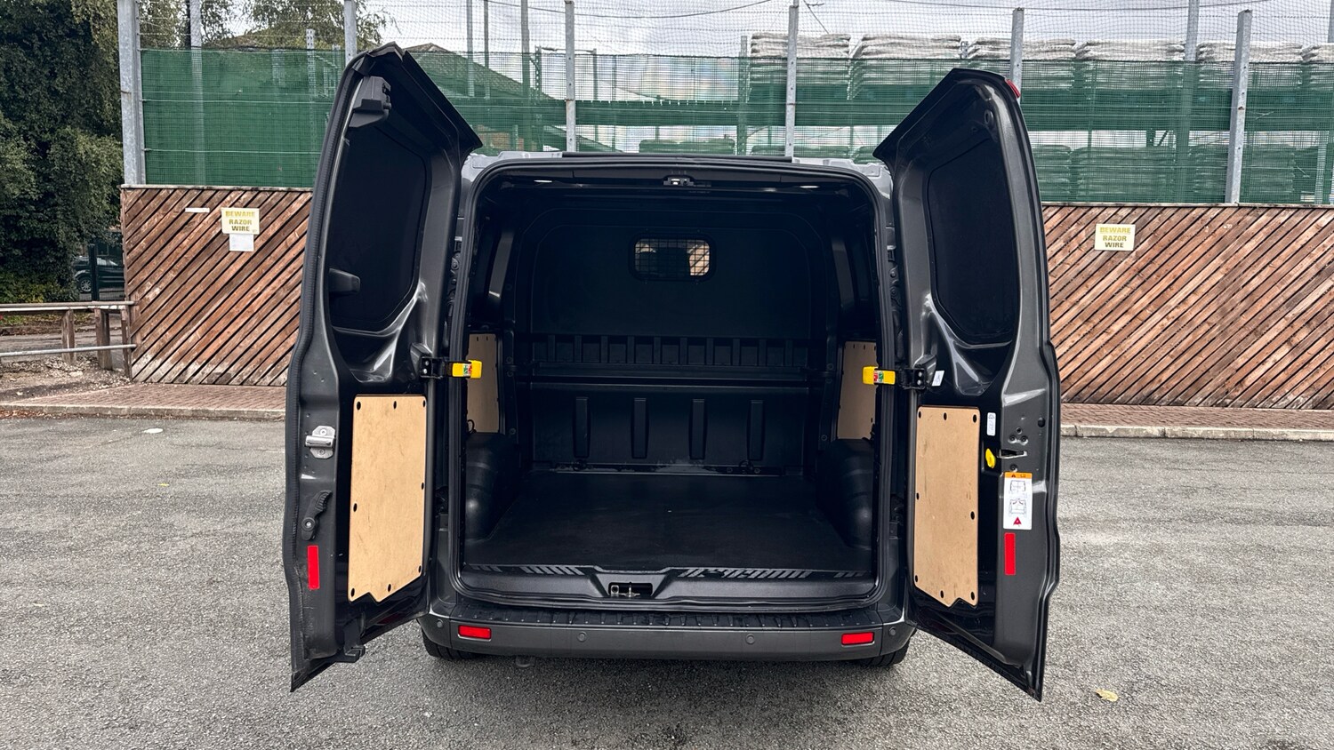 Used Ford Transit Custom 2022 for sale - 76117332: Photo 21