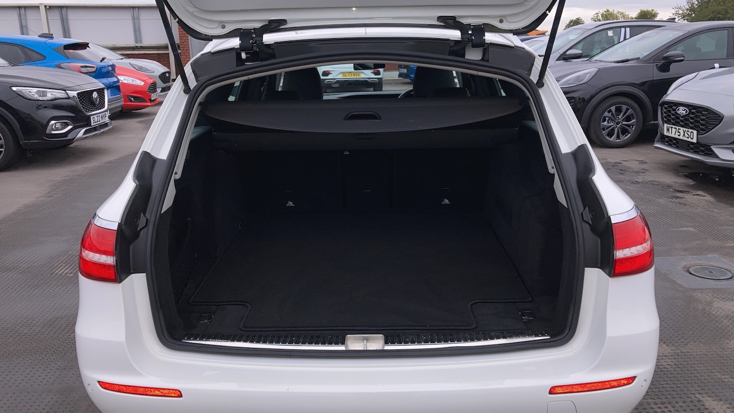 Used Mercedes-Benz E Class 2018 for sale - 77251054: Photo 30