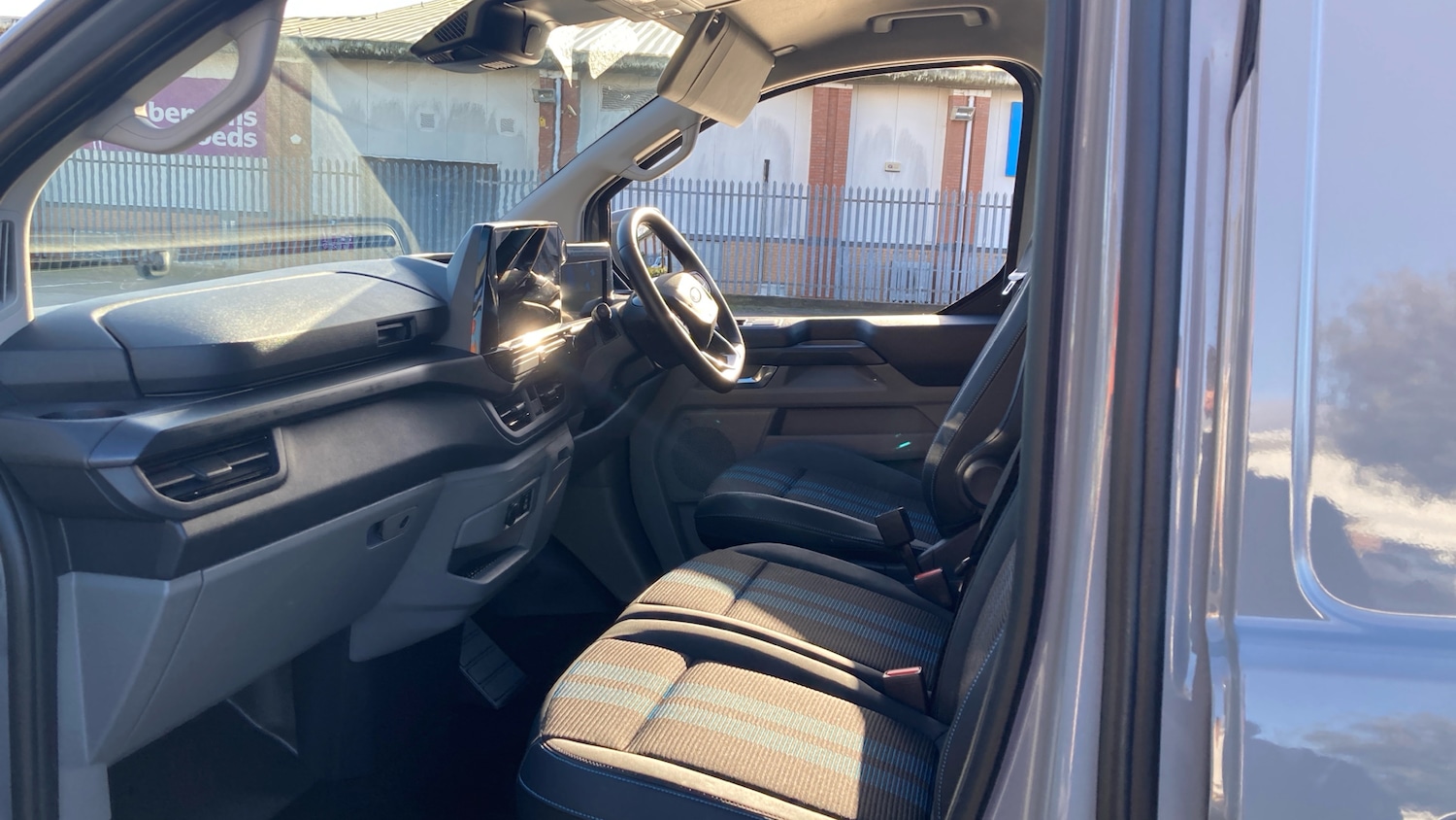 Used Ford Transit Custom 2025 for sale - 76637589: Photo 16