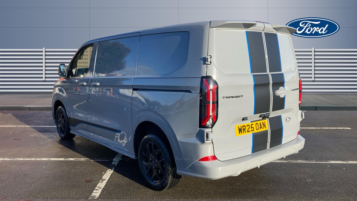 Used Ford Transit Custom 2025 for sale - 76637589: Photo 2