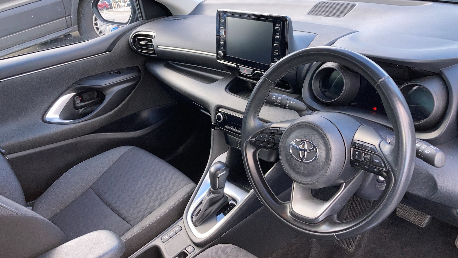 Used Toyota Yaris 2021 for sale - 77046123: Photo 17