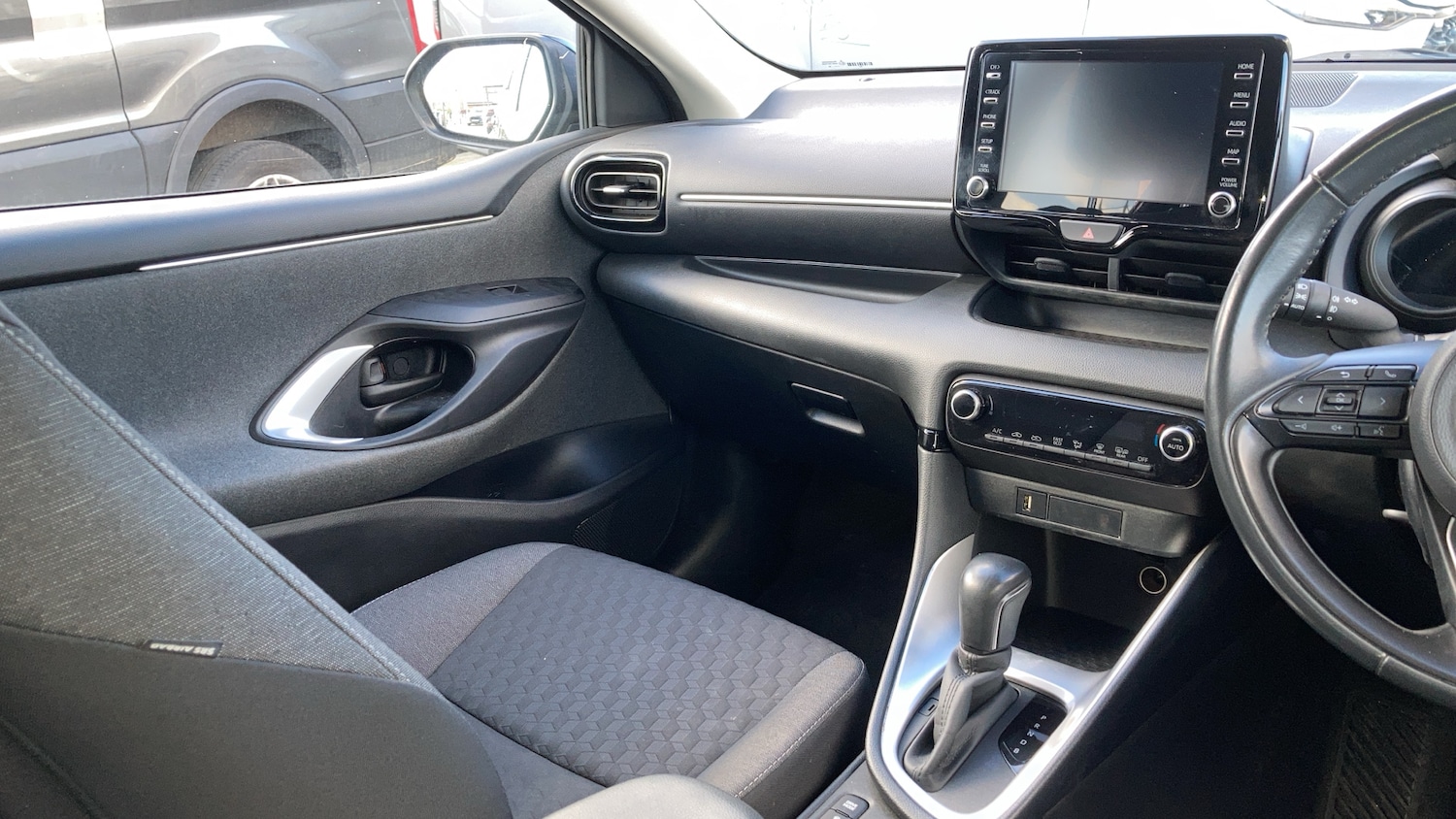 Used Toyota Yaris 2021 for sale - 77046123: Photo 18