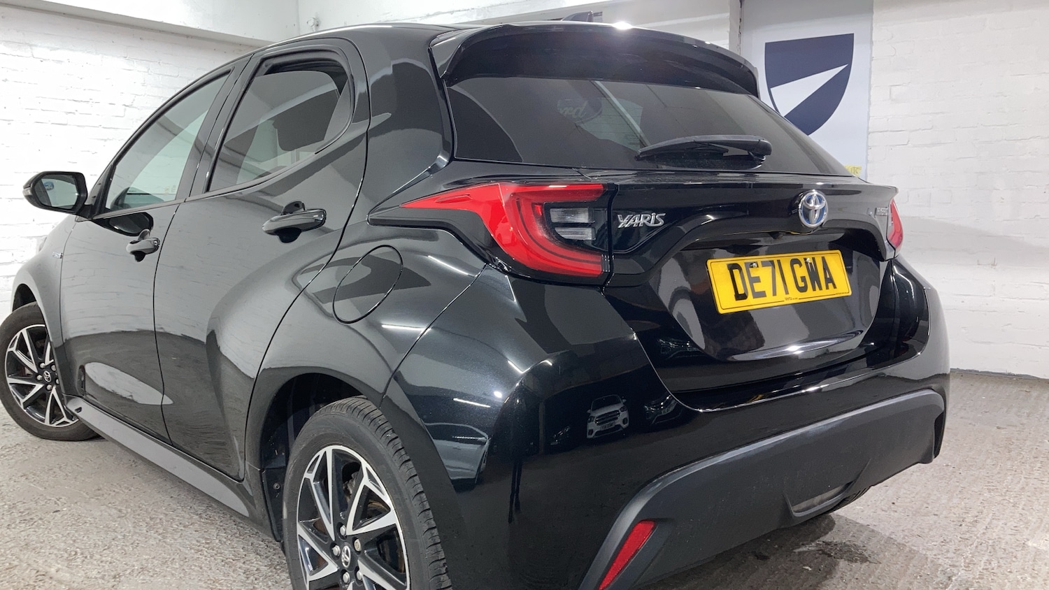 Used Toyota Yaris 2021 for sale - 77046123: Photo 35