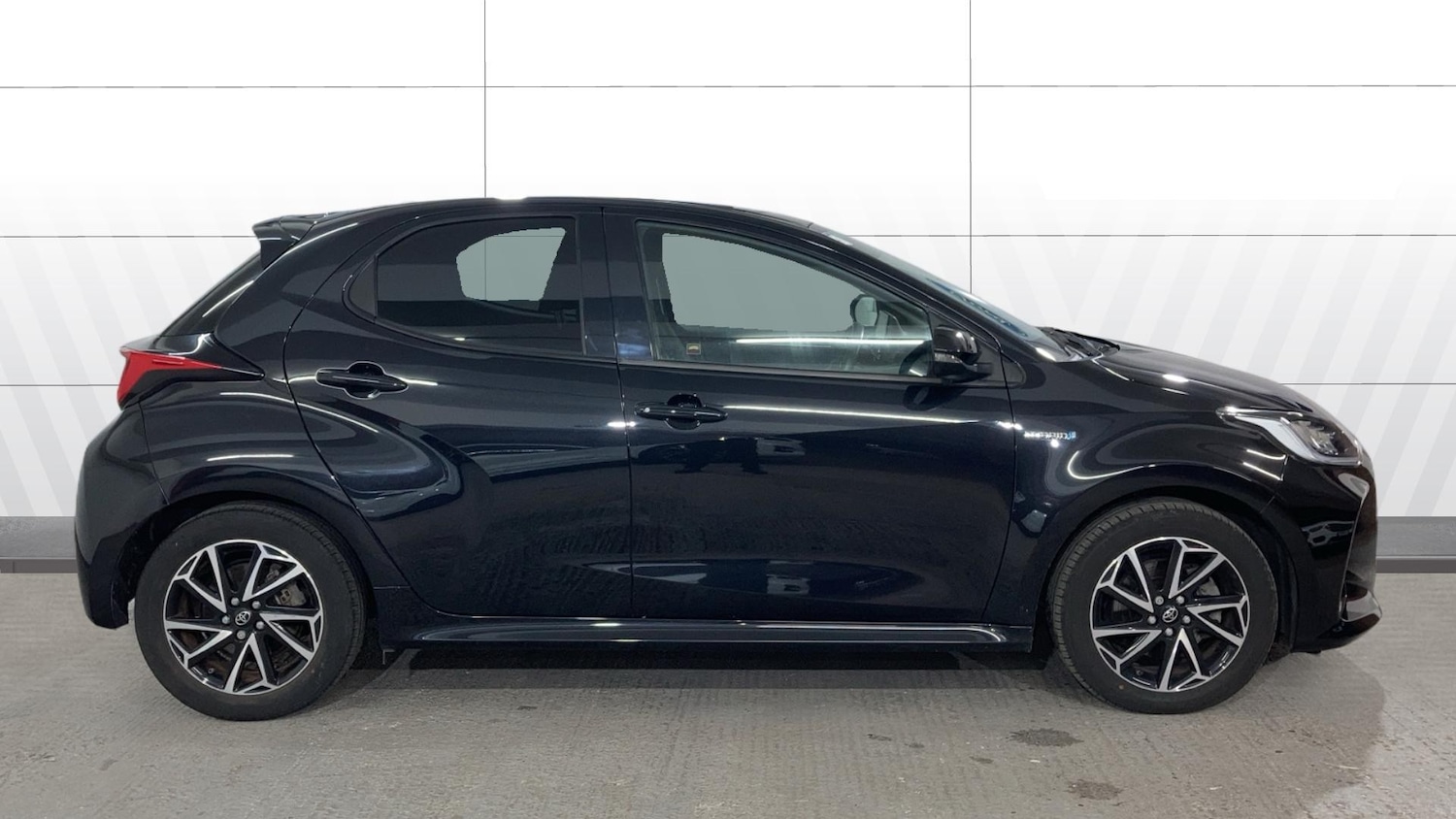 Used Toyota Yaris 2021 for sale - 77046123: Photo 4