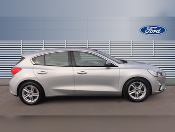 Used Ford Focus 2019 for sale - 76198095: Photo 4