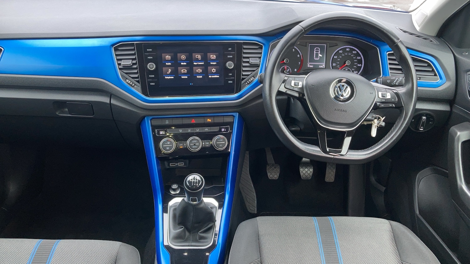 Used Volkswagen T-Roc 2019 for sale - 76464364: Photo 11