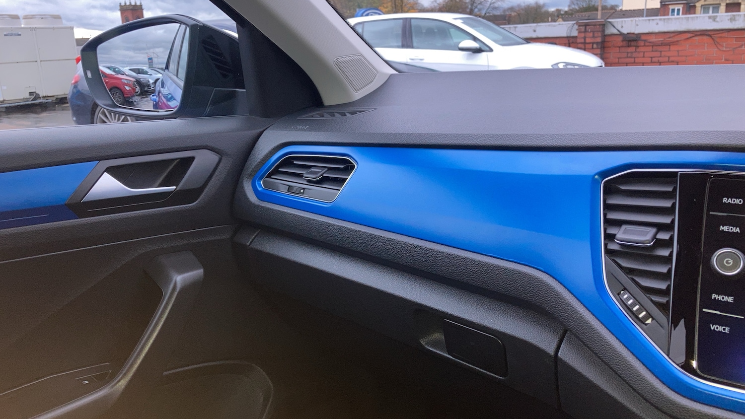 Used Volkswagen T-Roc 2019 for sale - 76464364: Photo 6