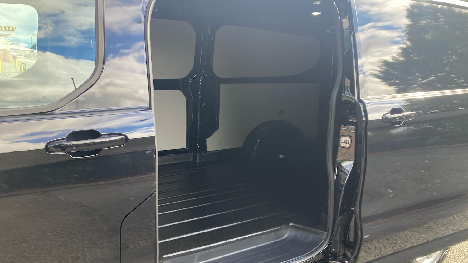 Used Ford Transit Custom 2025 for sale - 76984602: Photo 5