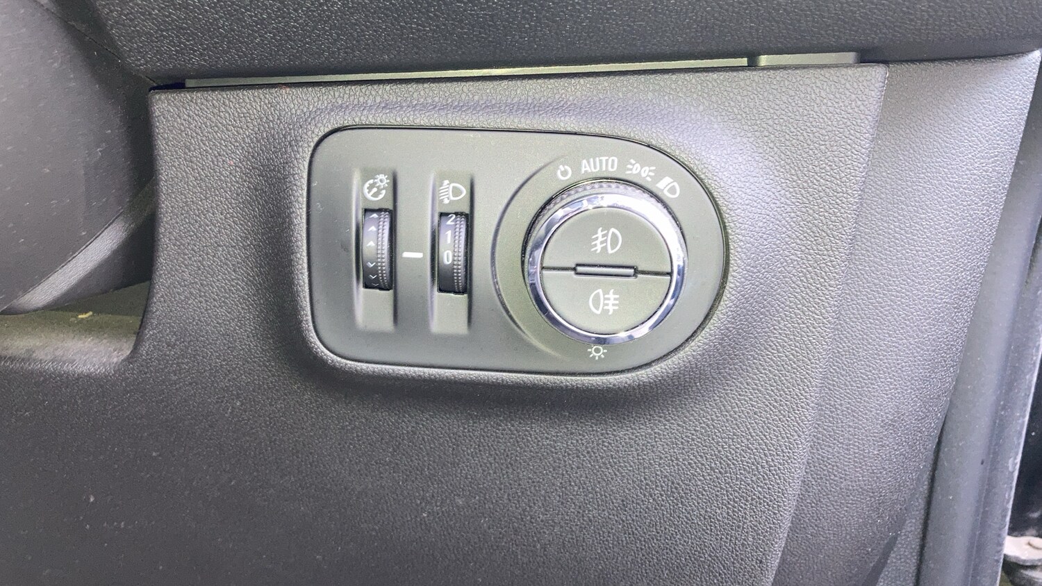 Used Vauxhall Corsa 2018 for sale - 77025276: Photo 40