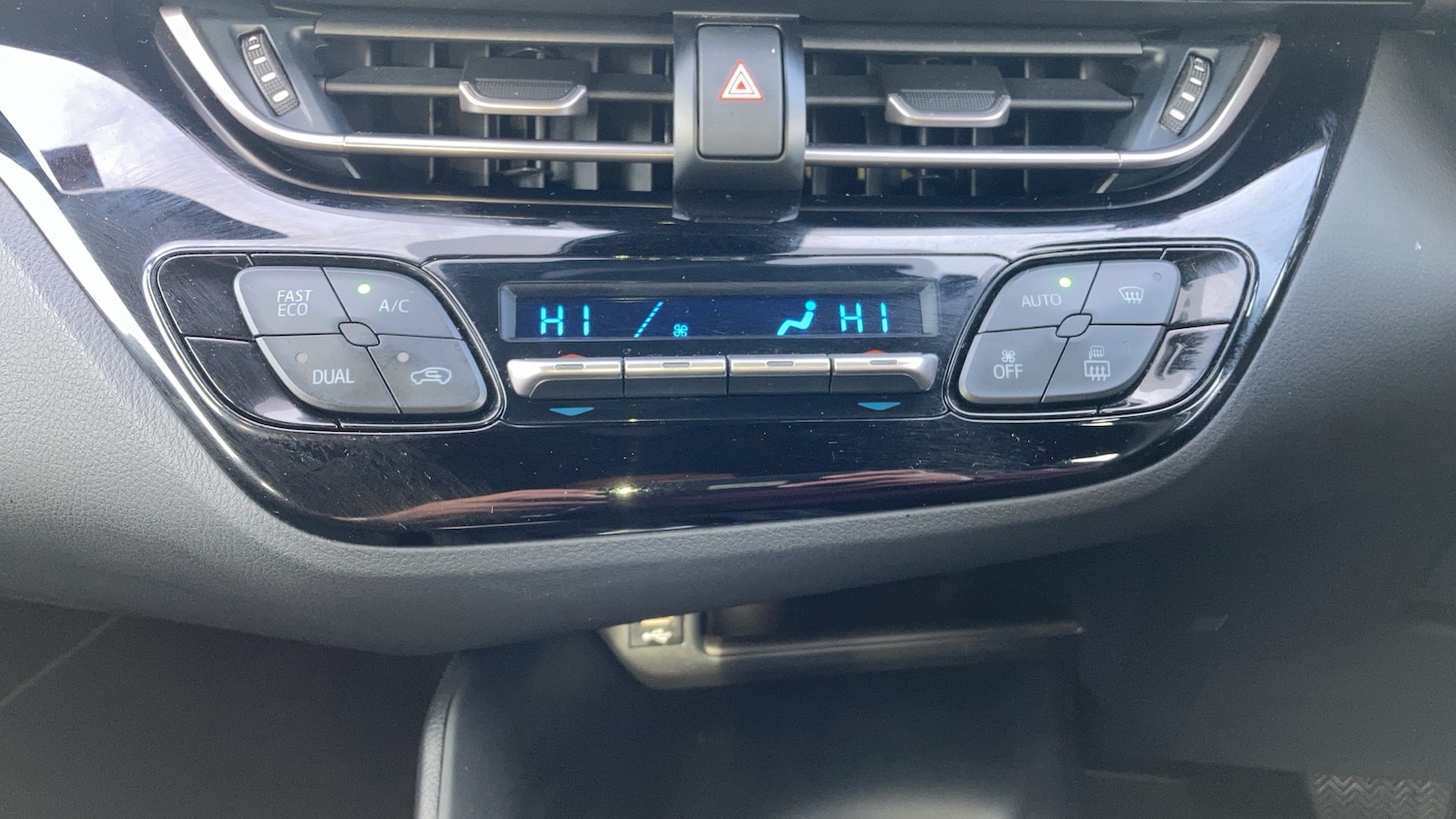 Used Toyota C-HR 2020 for sale - 76963199: Photo 16