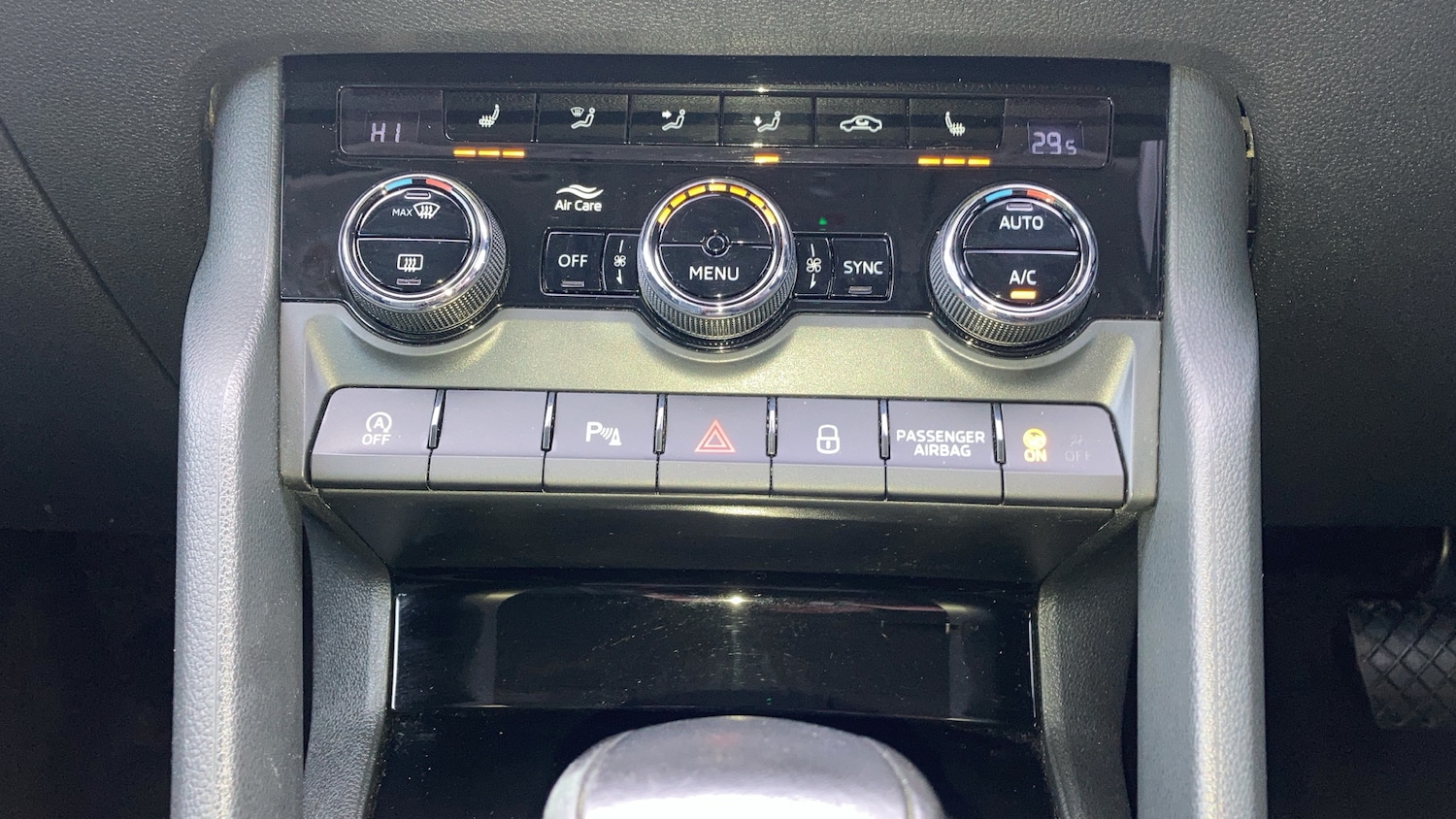 Used Skoda Karoq 2019 for sale - 76299216: Photo 18