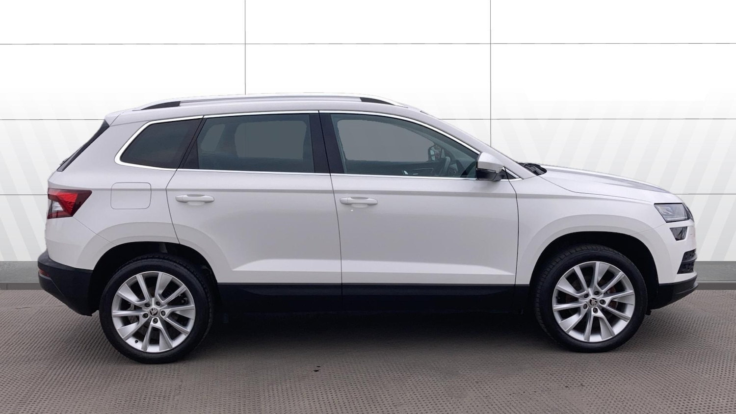 Used Skoda Karoq 2019 for sale - 76299216: Photo 4